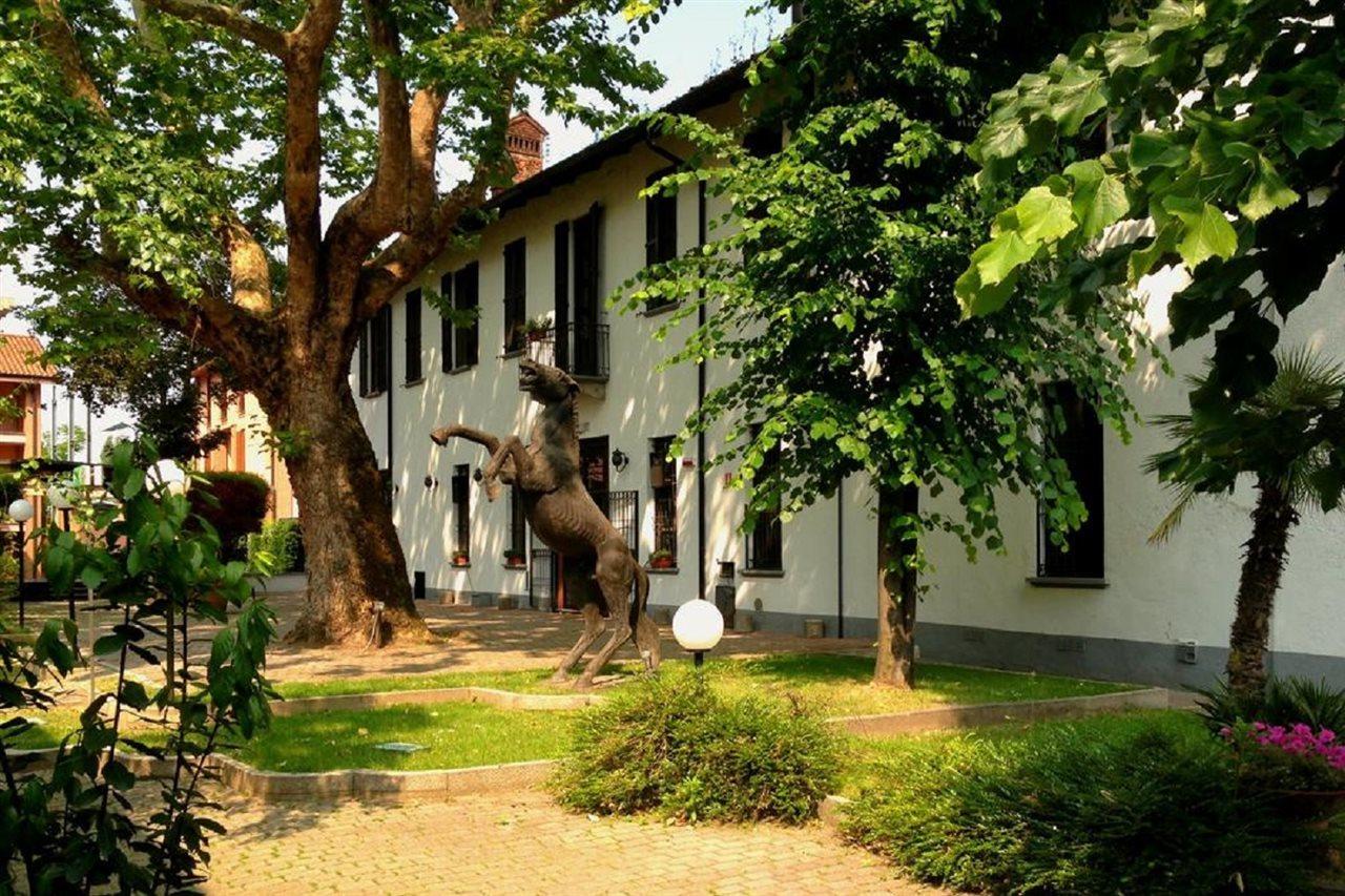 Excel Hotel Naviglio - Ca'Bianca Milaan Buitenkant foto